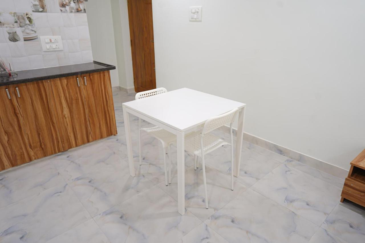 Mahasri Studio Apartments- Brand New Fully Furnished Air Conditioned Studio Apartments Tirupati Exterior foto